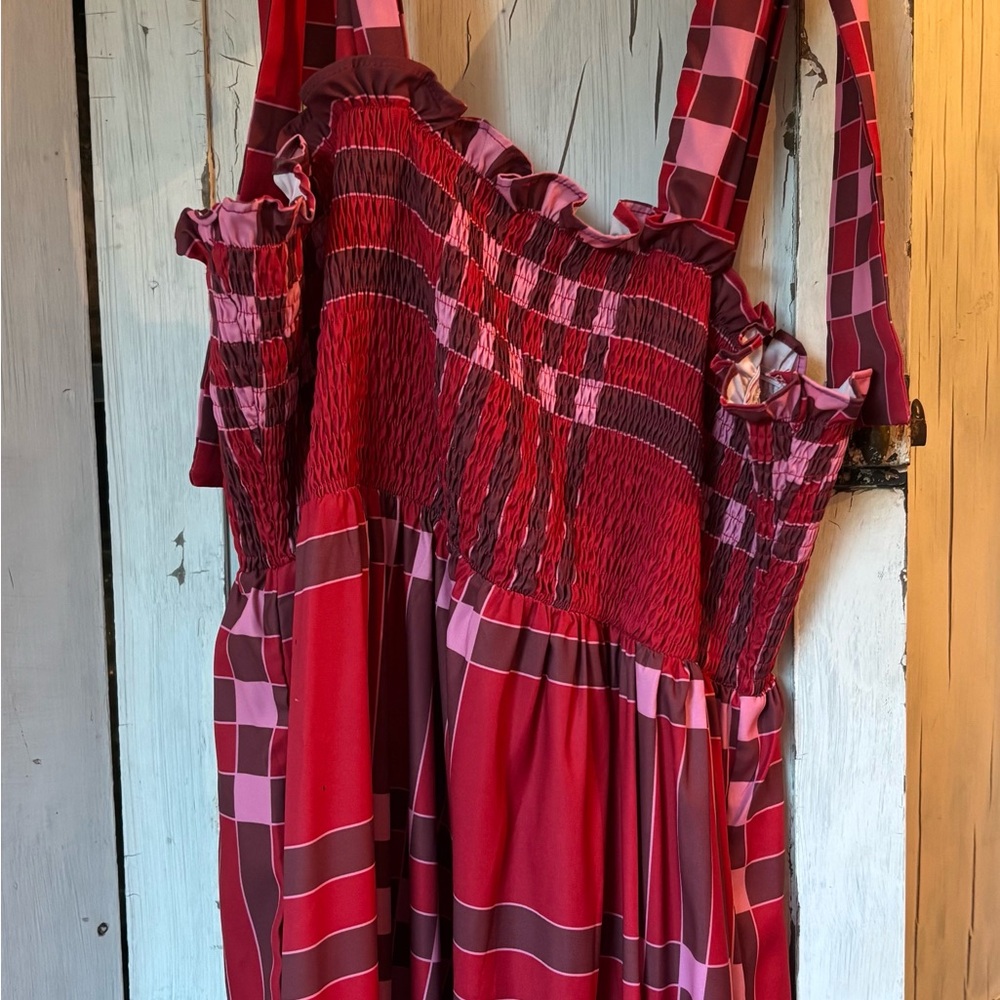 Red Patterned Maxi Dress - Picture 5 of 6